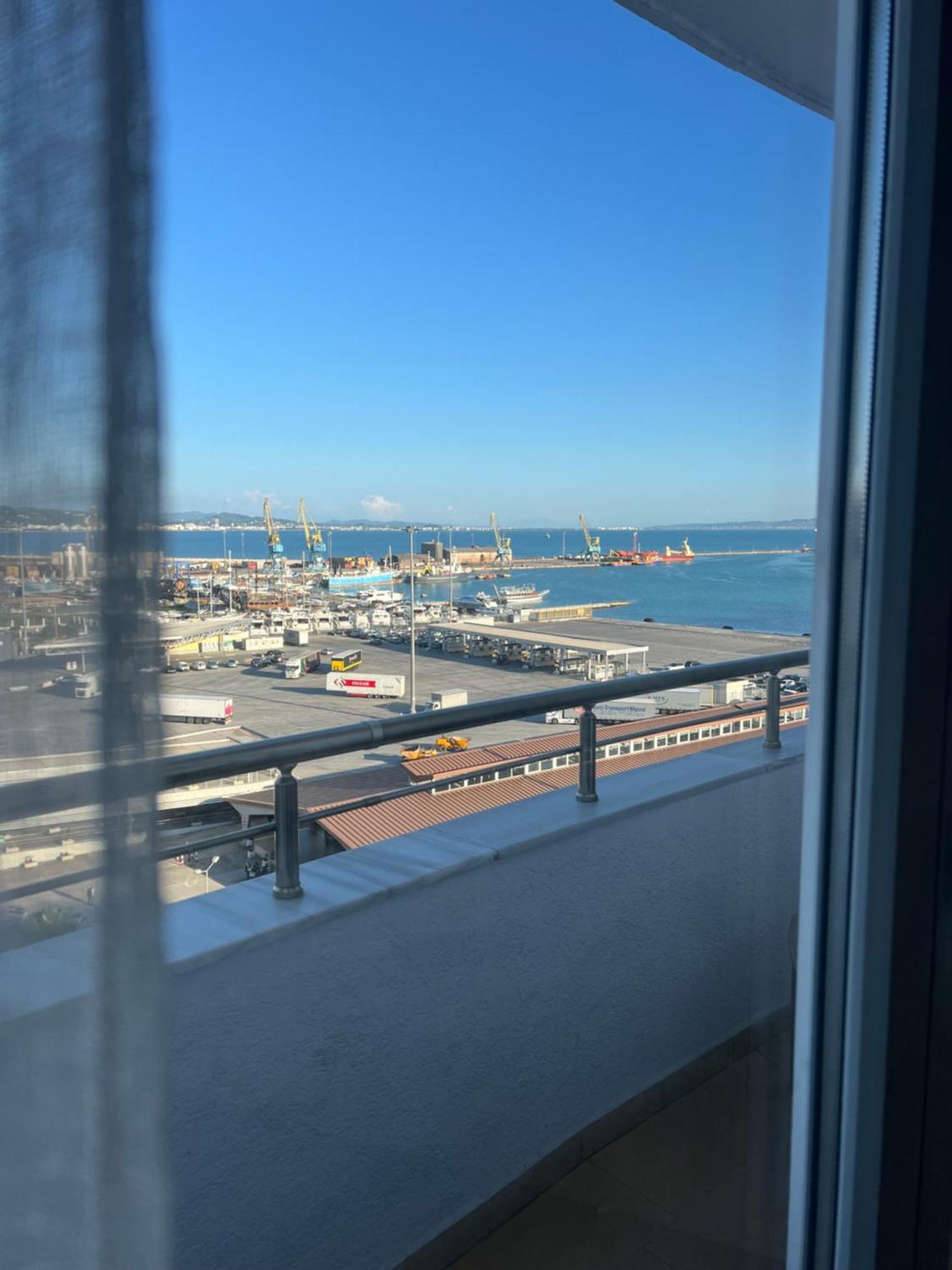 Port View Apartment 2 Durrës Eksteriør billede